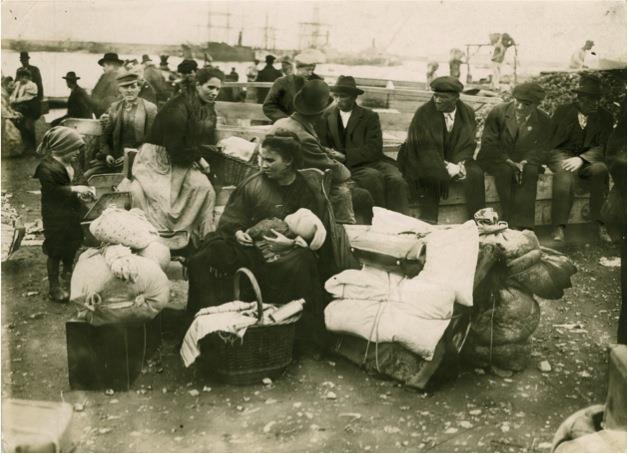 Social Services for Italian Immigrants in the United States in the Early 20th Century